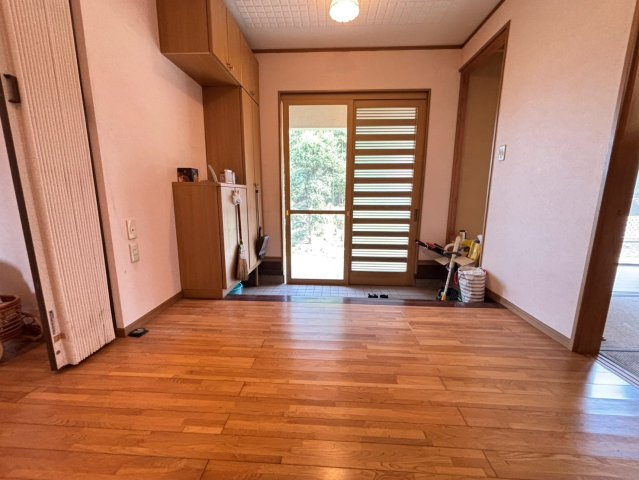 茂原市茂原　中古戸建の玄関