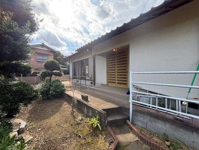 茂原市茂原　中古戸建の玄関