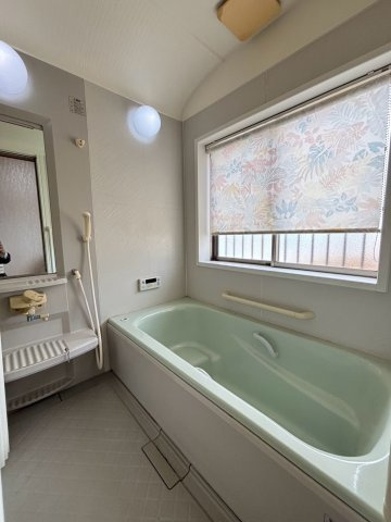 茂原市茂原　中古戸建の浴室