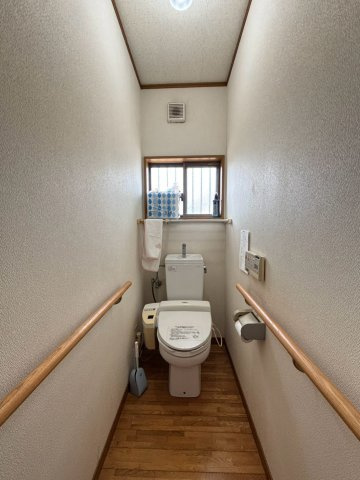 茂原市茂原　中古戸建のトイレ