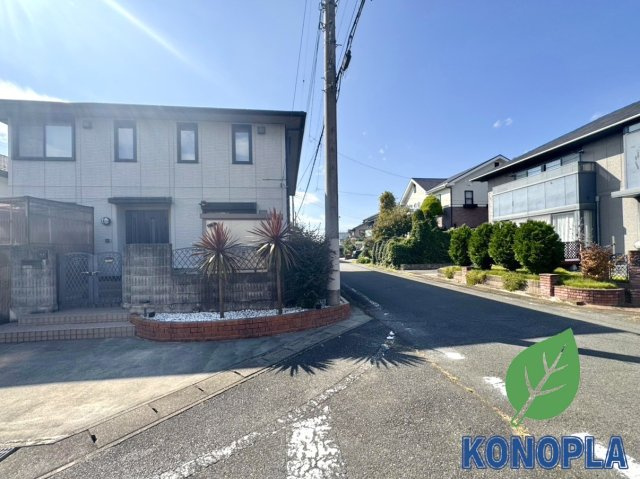 【中古戸建】高崎市山名町の外観|■外観｜特徴のある個性的な住まいと美しい街並み、そして住みやすい環境を、ぜひ現地でご覧になりませんか。お気軽にお問合せください(^^)  