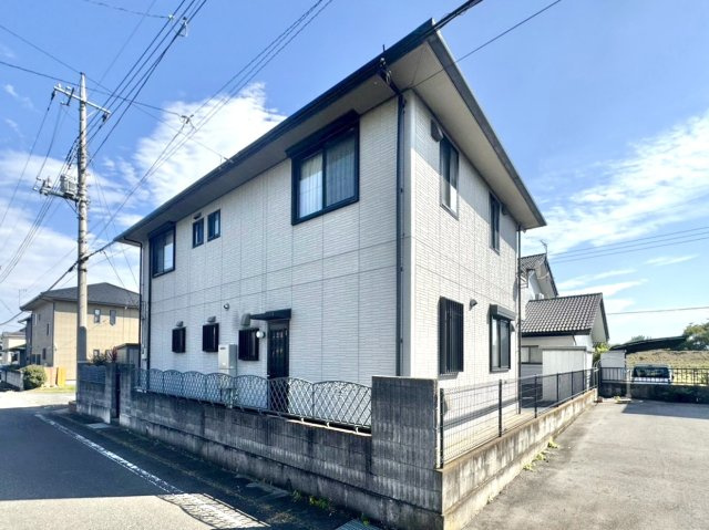【中古戸建】高崎市山名町の外観|■外観|シンプルで洗練されたデザインは住まう人の色に染まり、個性を映し出します♪本日見学可能(*＾＾*)