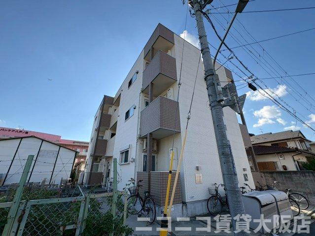 東大阪市御厨中２丁目のアパートの外観