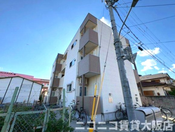 東大阪市御厨中２丁目のアパートの外観