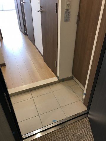 ラグディア麻布十番の玄関