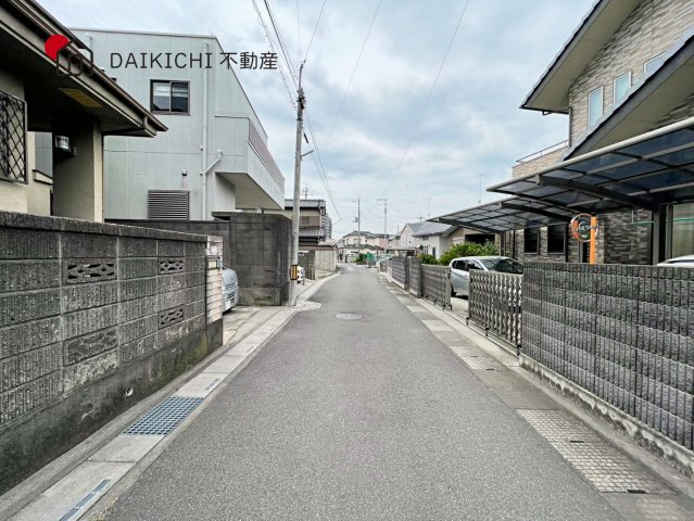 【前面道路含む現地写真】 | 加須市旗井　中古戸建