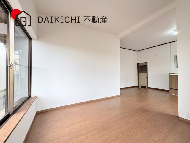 【居間・リビング】 | KEM加須市礼羽1期　中古戸建　