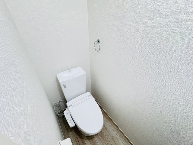 柏市柏新築戸建【高田小学校：7分】のトイレ|温水洗浄暖房便座つきトイレ
