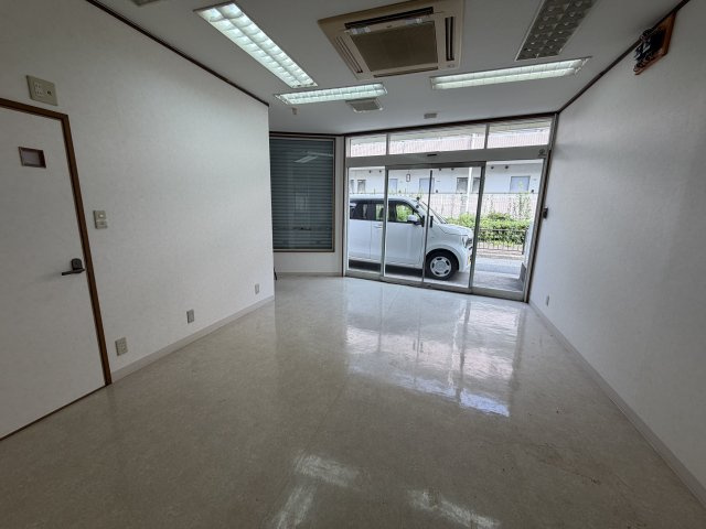 御厨東2丁目店舗