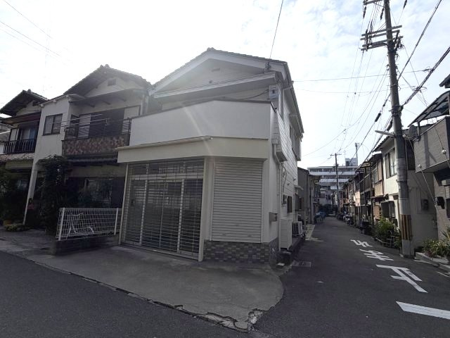 御厨東2丁目店舗の外観