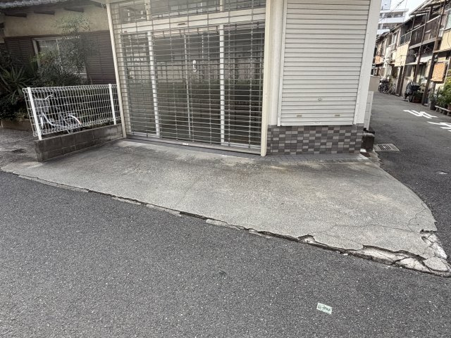 御厨東2丁目店舗の駐車場