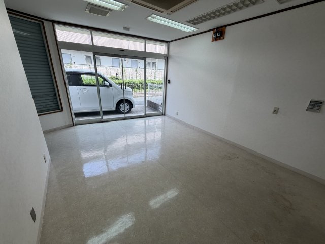 御厨東2丁目店舗