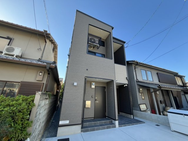 京都市伏見区深草南蓮池町のアパートの外観