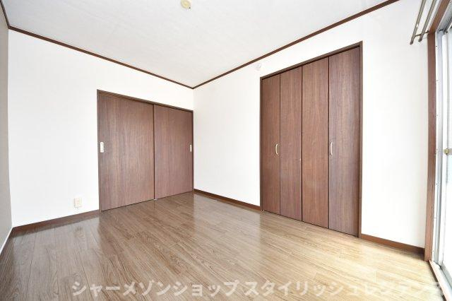 グリーンマンションの居間・リビング