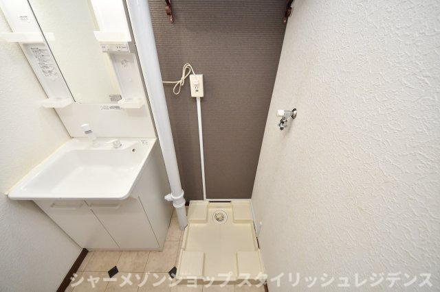 グリーンマンションの玄関