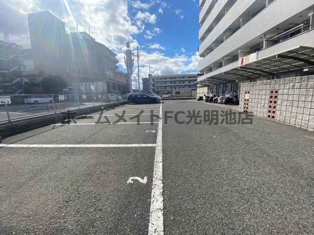 イズミ82の駐車場