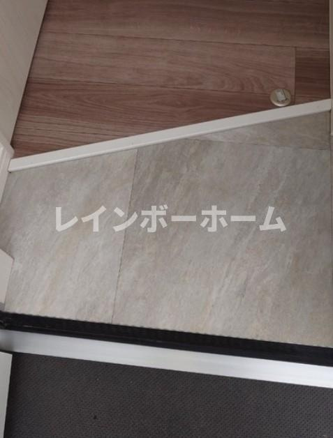 仲介手数料（賃料の1.10ヵ月）の50％OFF対象物件！の玄関|ゆったりとした玄関です