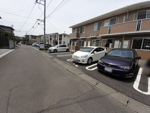 エンブレイスの駐車場|駐車場