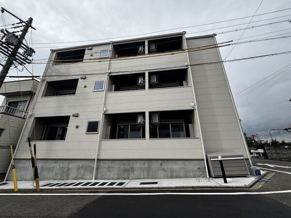 ジーメゾン名古屋大同のエントランス