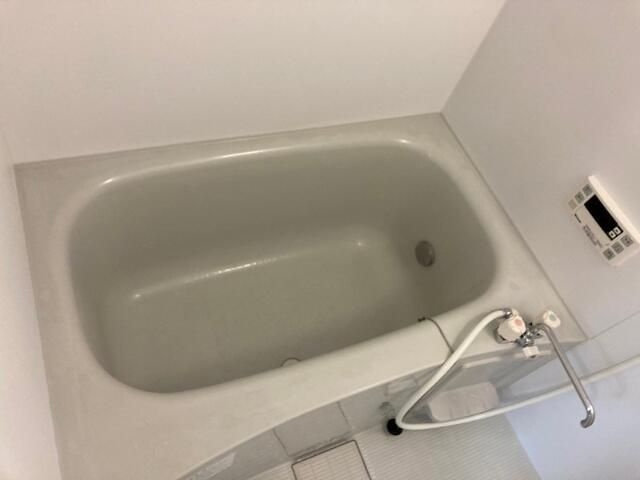 昭島市緑町５丁目のアパートの浴室