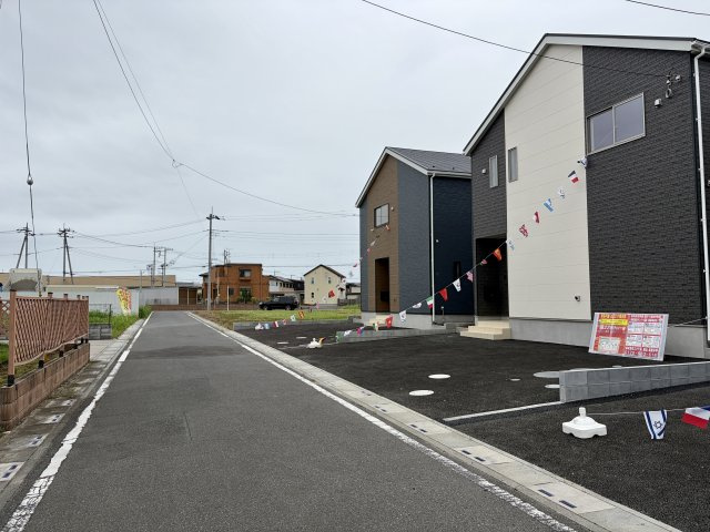【前面道路含む現地写真】 | 加須市北下新井　CRADLE GARDEN　新築戸建　全4棟　3号棟