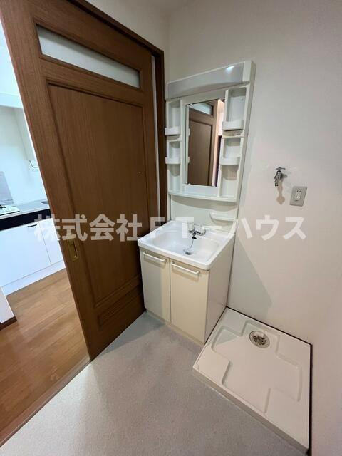 竹之内ビルの洗面所
