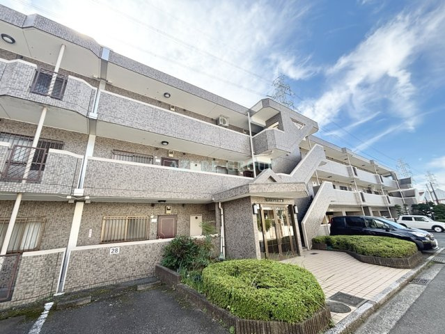サンセリテ長坂の外観|来店不要で契約まで完結♪カード決済・LINE対応！