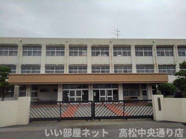 【周辺】 | エレガンスコート高橋 | 三豊市立本山小学校まで850m