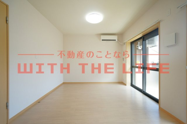 ウィズメゾンハーモニア【キャッシュバック対象物件】の居間・リビング|こちらのリビングで趣味の時間をお楽しみください