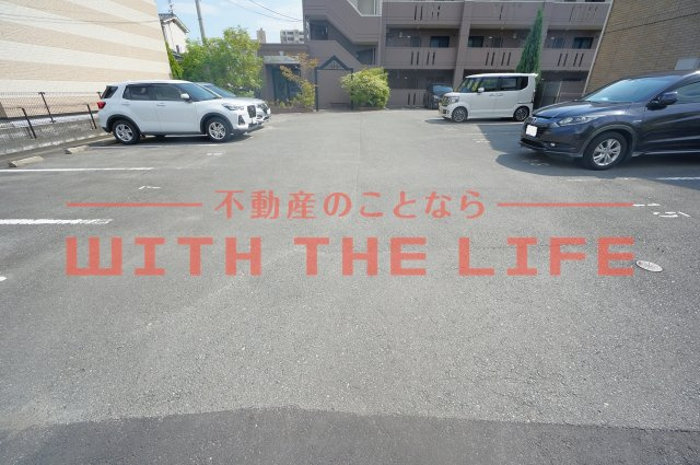 ウィズメゾンハーモニア【キャッシュバック対象物件】の駐車場|駐車スペースもあります