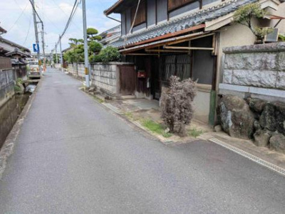 【前面道路含む現地写真】 | 磯城郡田原本町大字宮古【建築条件なし】【古家付】
