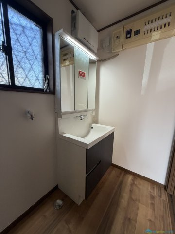 厚木市愛名　中古戸建の独立洗面台
