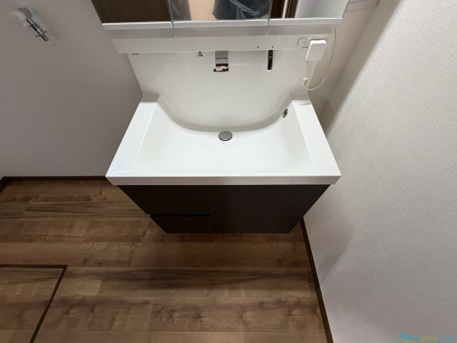 厚木市愛名　中古戸建の独立洗面台