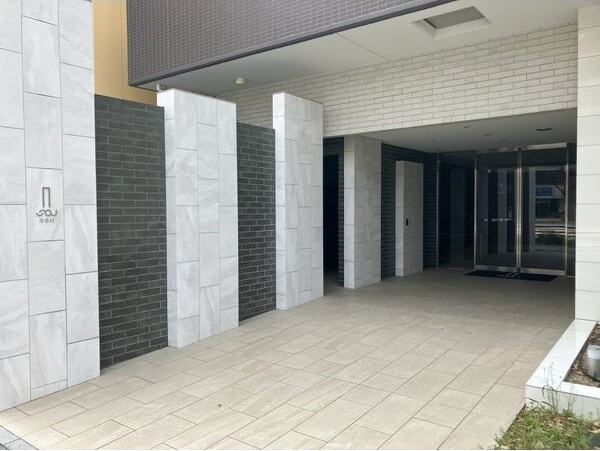 SOU大須のエントランス