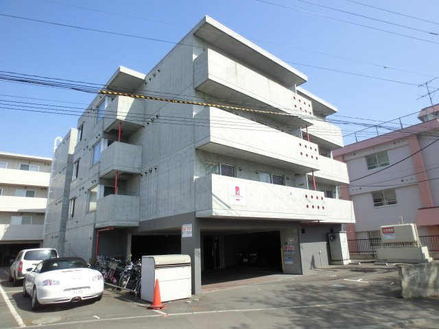 ＨＳ南平岸１１２（旧Ｋ’ｓｔａｇｅ）