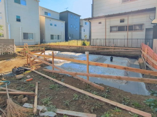 入間郡三芳町大字藤久保の新築一戸建の外観|ビルトイン車庫付きで大切なお車も安心です。