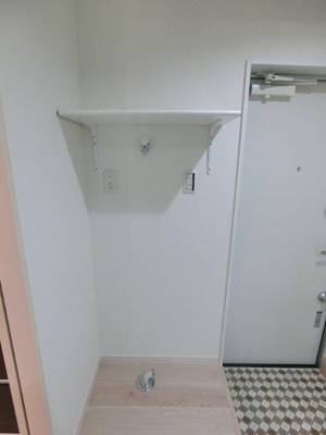 【設備】 | ハーミットクラブハウス衣笠ⅡＢ号棟 | 洗濯機置き場は便利な棚付き