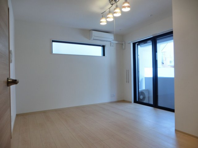福岡市南区大楠２丁目の賃貸マンションの居間・リビング
