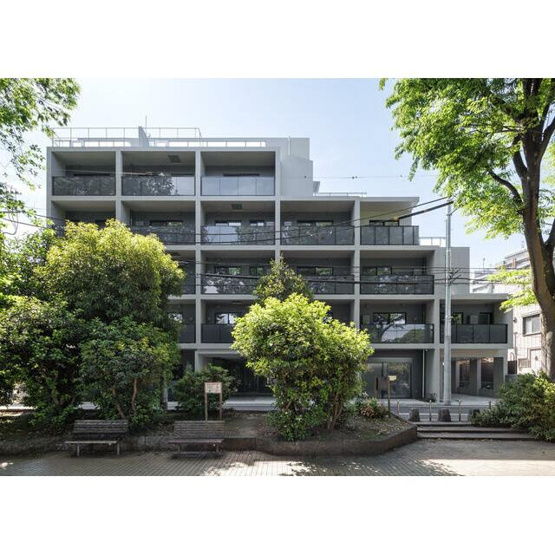 【外観】 | パストラーレ豊玉 | 鉄筋コンクリート造のがっちりとした建物。