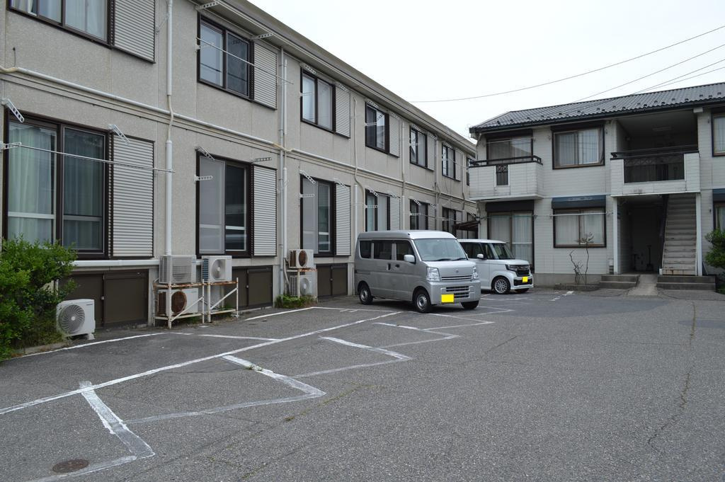 SAJA関屋昭和町の駐車場