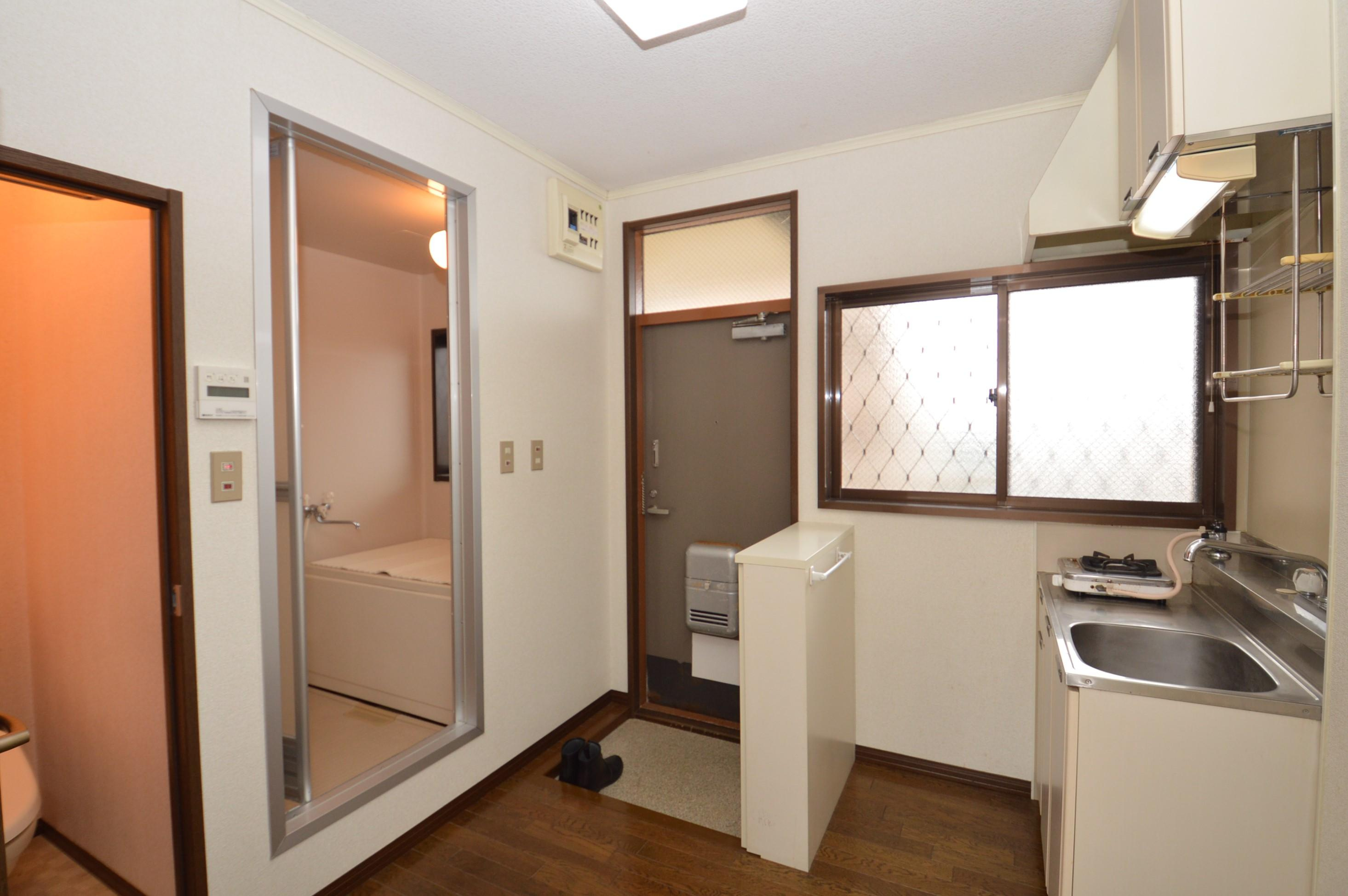 SAJA関屋昭和町の玄関|（参考）他室の写真を使用しています。現況優先となります。
