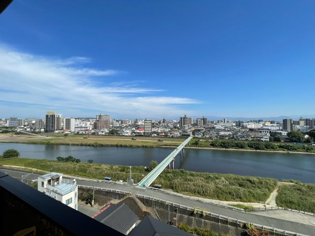 アルファステイツ熊本駅東の展望|熊本駅至近という立地を手にしながら、白川リバービューを楽しめます