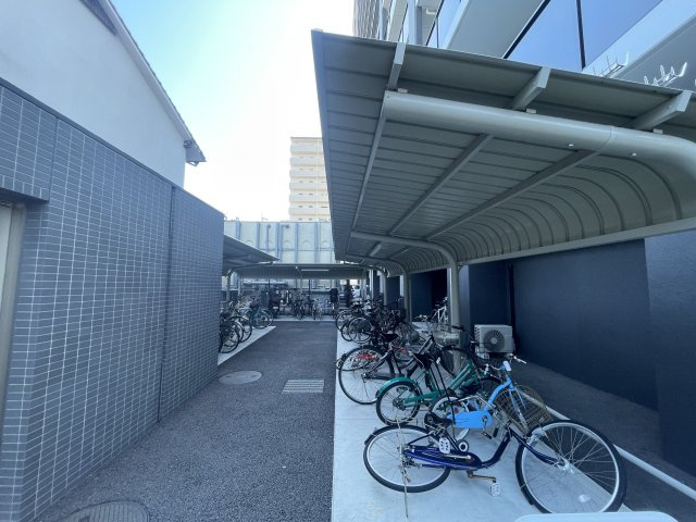 アルファステイツ熊本駅東の駐車場
