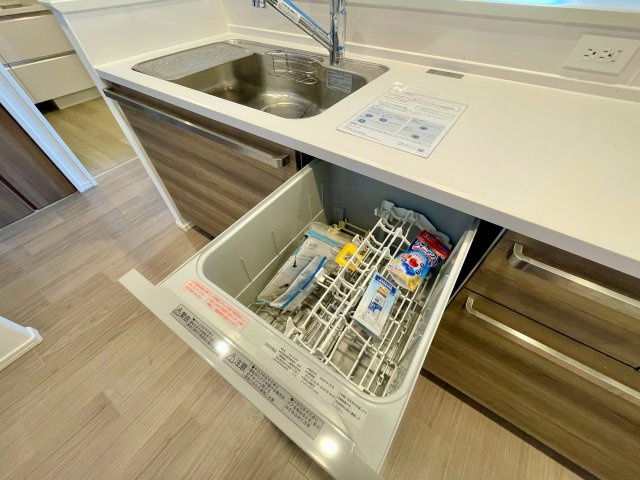 アルファステイツ熊本駅東のキッチン|家事負担を軽減できる、ビルトインタイプのスマートな食器洗い乾燥機