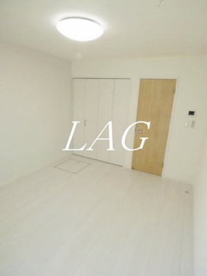 【居間・リビング】 | アーバン ヴィラ | 洋室のお部屋です。