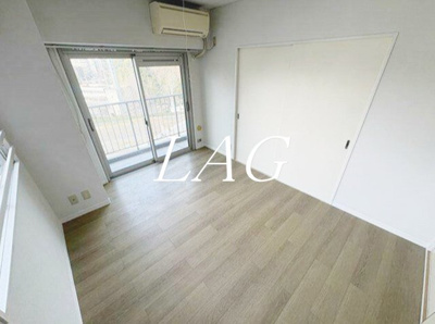 【居間・リビング】 | メガロン御殿山 | 洋室のお部屋です。