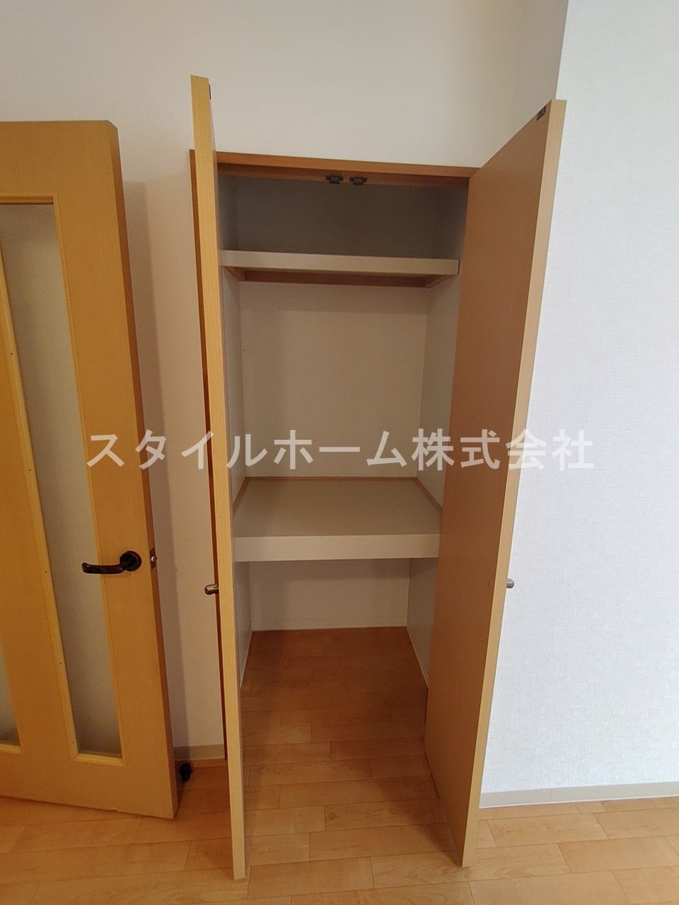 スターフィールドC館の収納|同建物内別部屋の写真です。