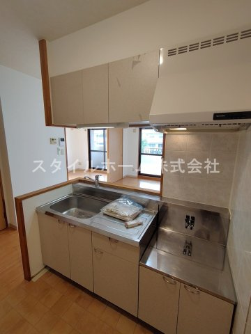 スターフィールドC館のキッチン|同建物内別部屋の写真です。
