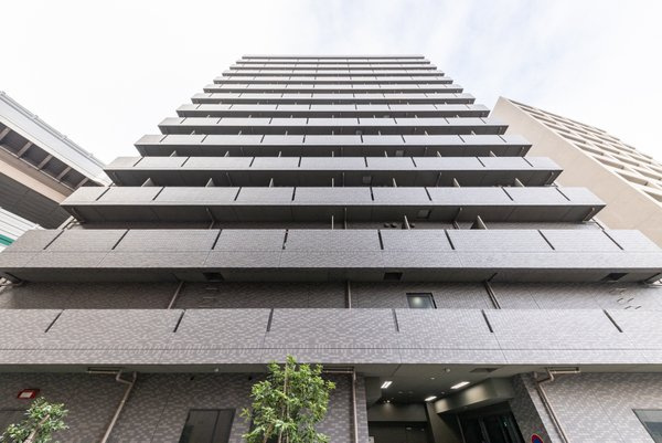 ルーブル板橋区役所前の外観