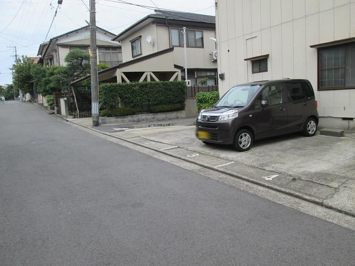 松南ハイムの駐車場